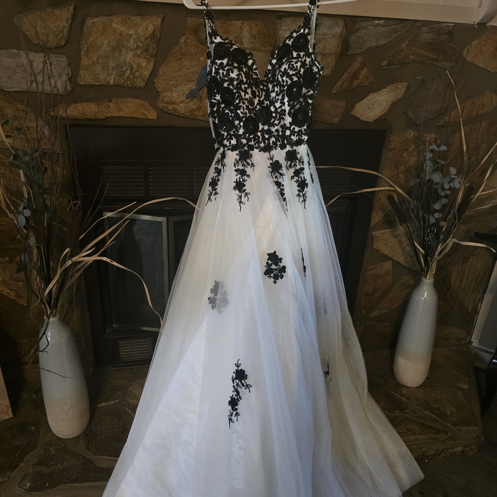 Elegant Black and White Floral Say Yes to the Prom Dress